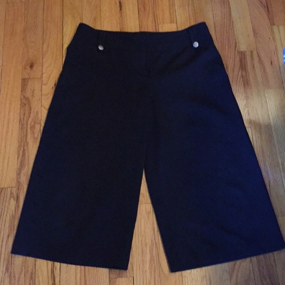 Studio 1940 Pants - Studio 1940 Black Wide Leg Capri